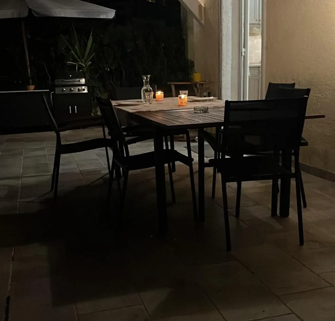 Chambre Figuier Bed & Breakfast Mandelieu-la-Napoule 0*,